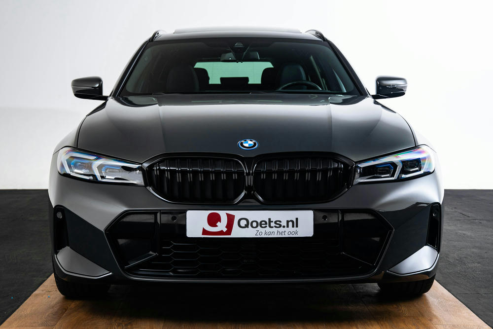 BMW - 330e Touring - FT31299 - Exterieur (5)