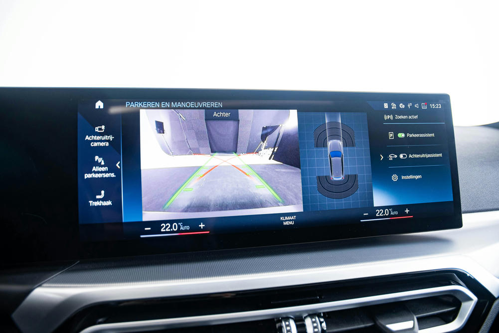 BMW - 330e xDrive Touring - Interieur (23)