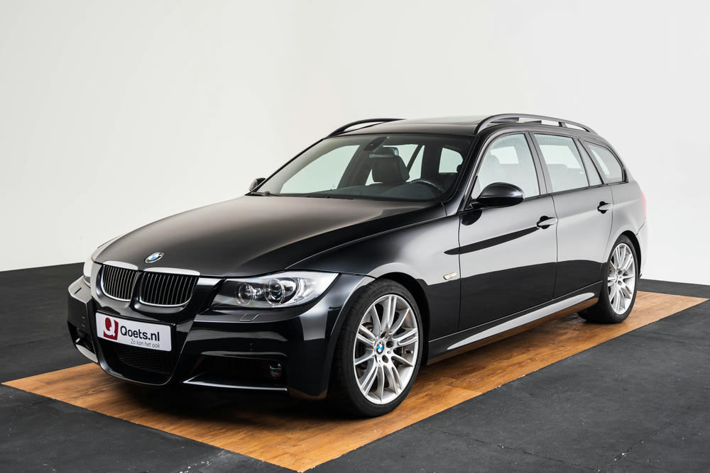 BMW - 330i Touring - A119035 - Teaser - Exterieur (1).jpg