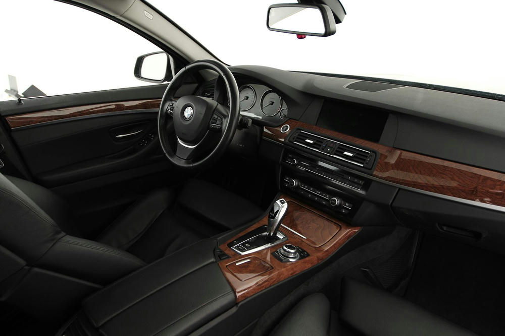 #3 - BMW 530d Sedan.jpg