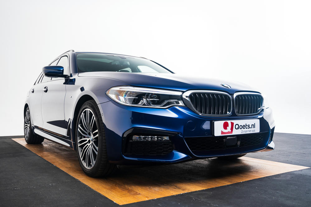 BMW - 540i xDrive Touring Mediterranblau metallic (12).jpg