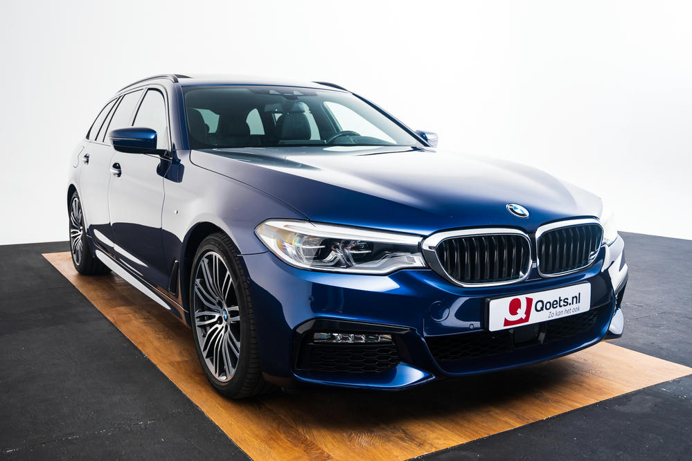 BMW - 540i xDrive Touring Mediterranblau metallic (14).jpg
