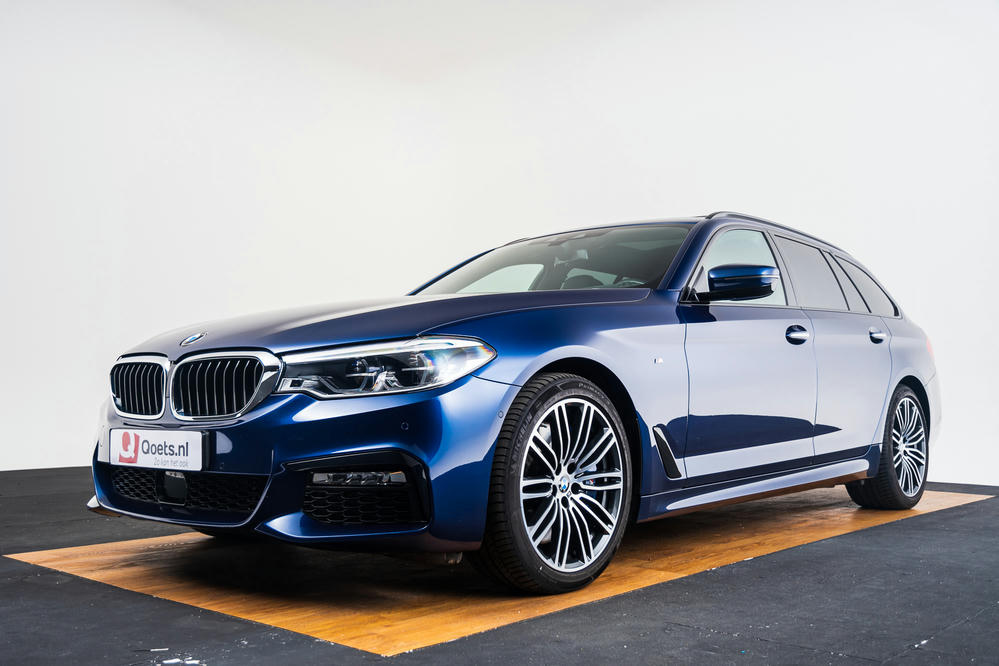 BMW - 540i xDrive Touring Mediterranblau metallic (20).jpg
