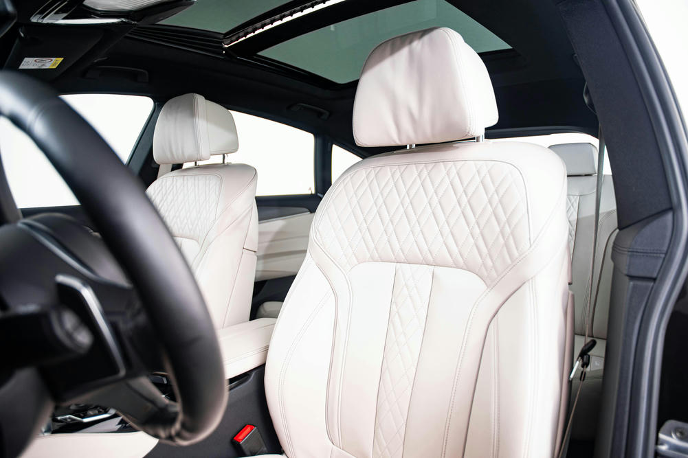 BMW - 630d GT - BE17129 - Interieur (2)