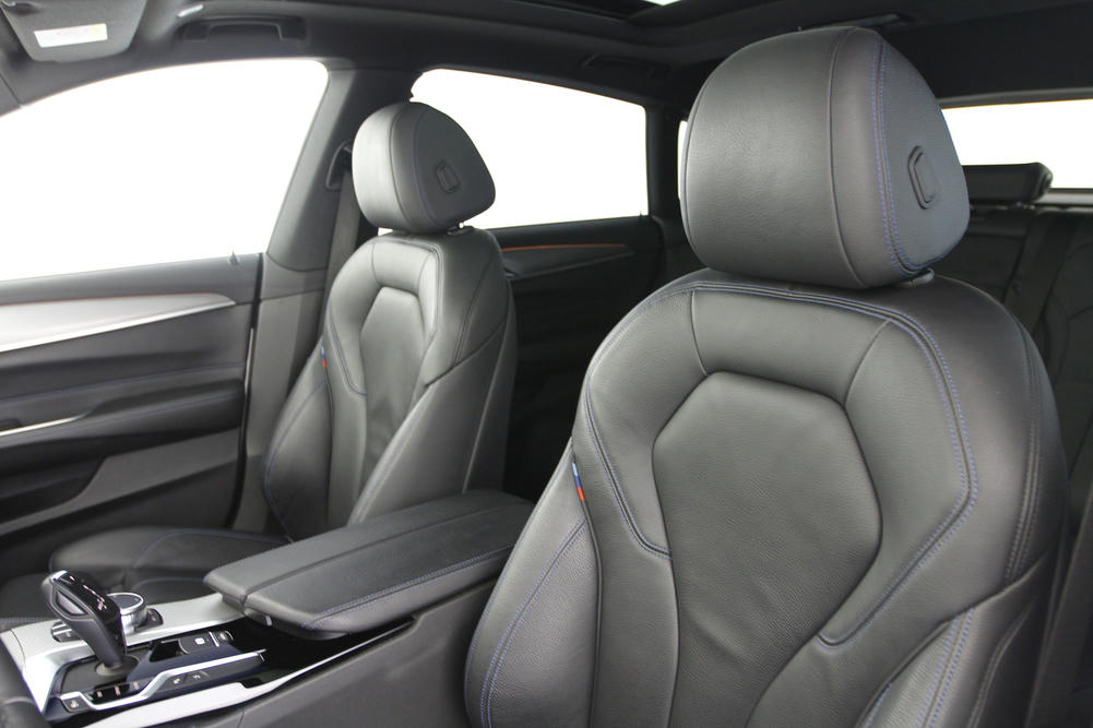 BMW - 640i Gran Turismo - BP83693 - Teaser - Interieur (8).JPG