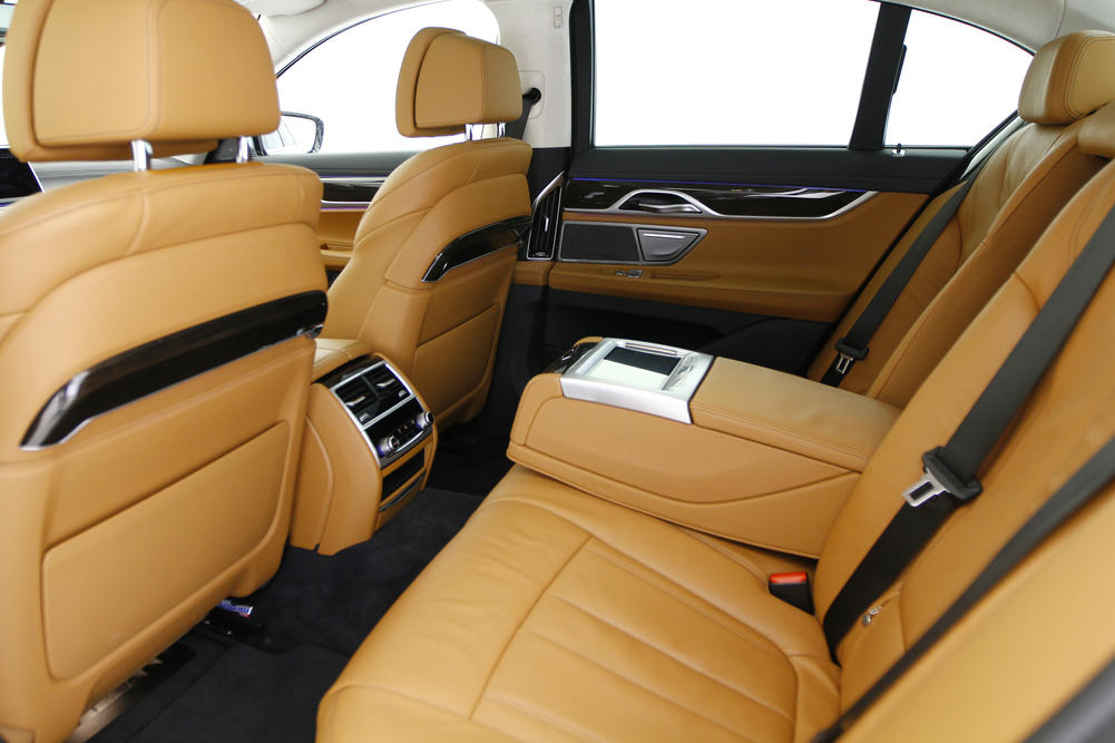 BMW - 745e - BM69196 - Teaser - Interieur - (7).JPG