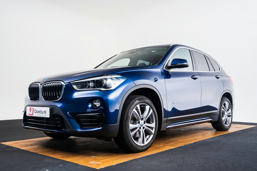 BMW - X1 sDrive18d Mediterranblau (18).jpg