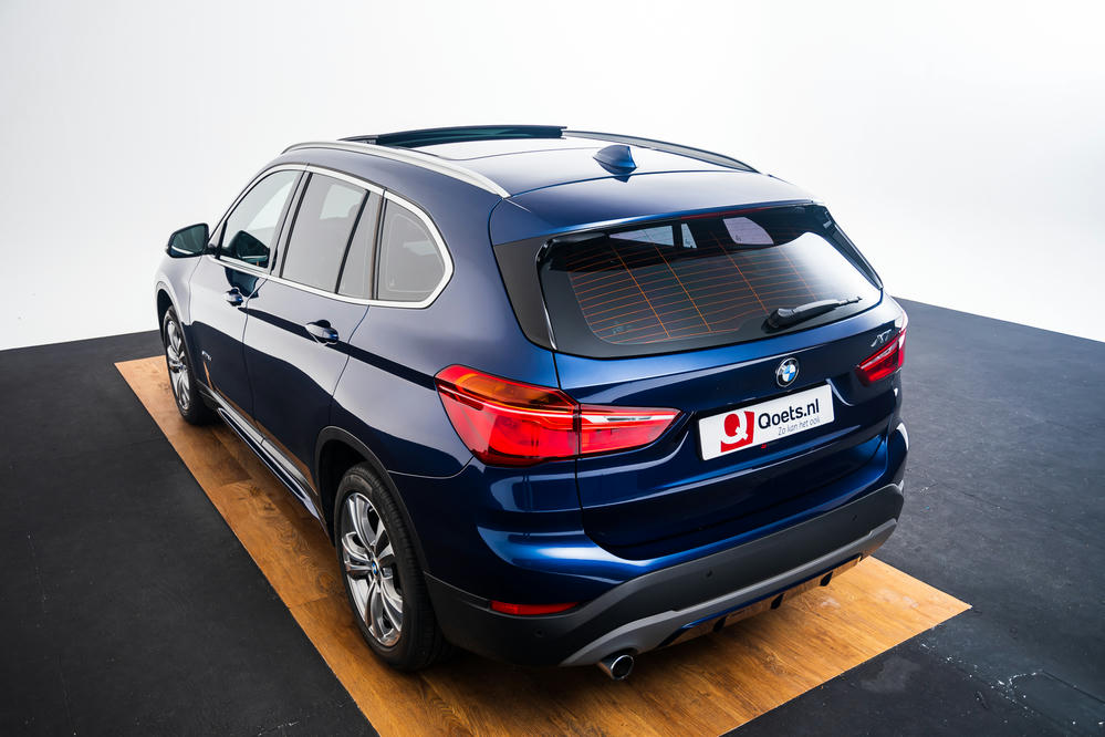 BMW - X1 sDrive18d Mediterranblau (6).jpg