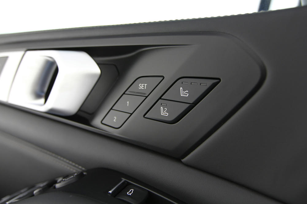 BMW - X5 M50d xDrive - LB12717 - Teaser - Interieur - (5).JPG