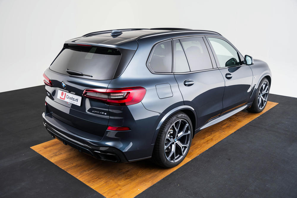 BMW - X5 xDrive45e - 9F36517 - Teaser - Exterieur (15).jpg