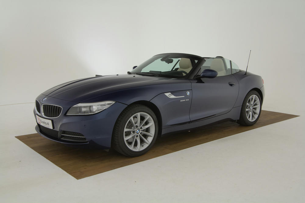 BMW - Z4 sDrive18i - J957619 - Teaser Exterieur (4)