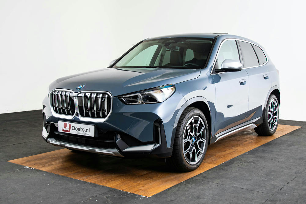 BMW - iX1 xDrive30 - 5Y05579 - Exterieur (2)