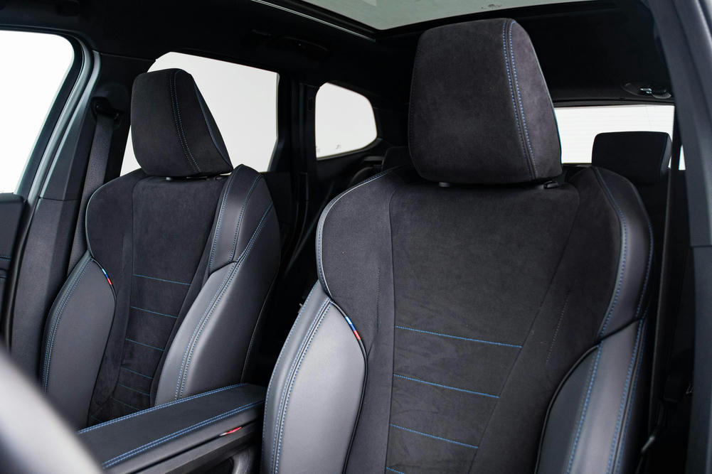 BMW - iX1 xDrive30 - 5Z83121 - Interieur (2)