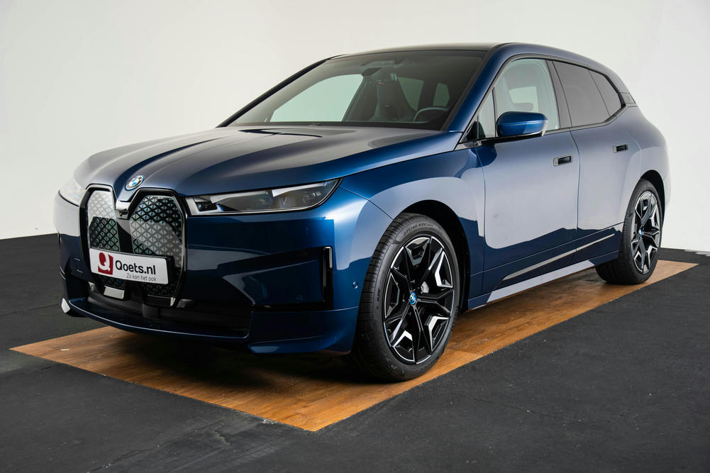 BMW - iX xDrive40 - CM15441 - Exterieur (1)