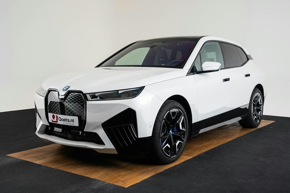 BMW - iX xDrive50 - CJ88086 - Exterieur (1)