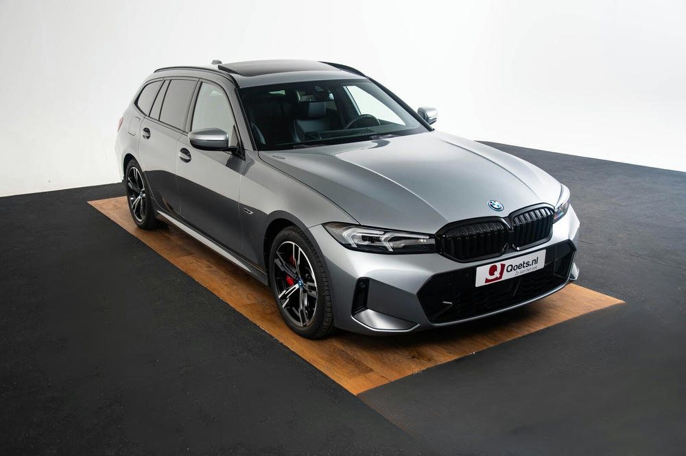 BMW 3-serie tourinig voorkant bewerkt