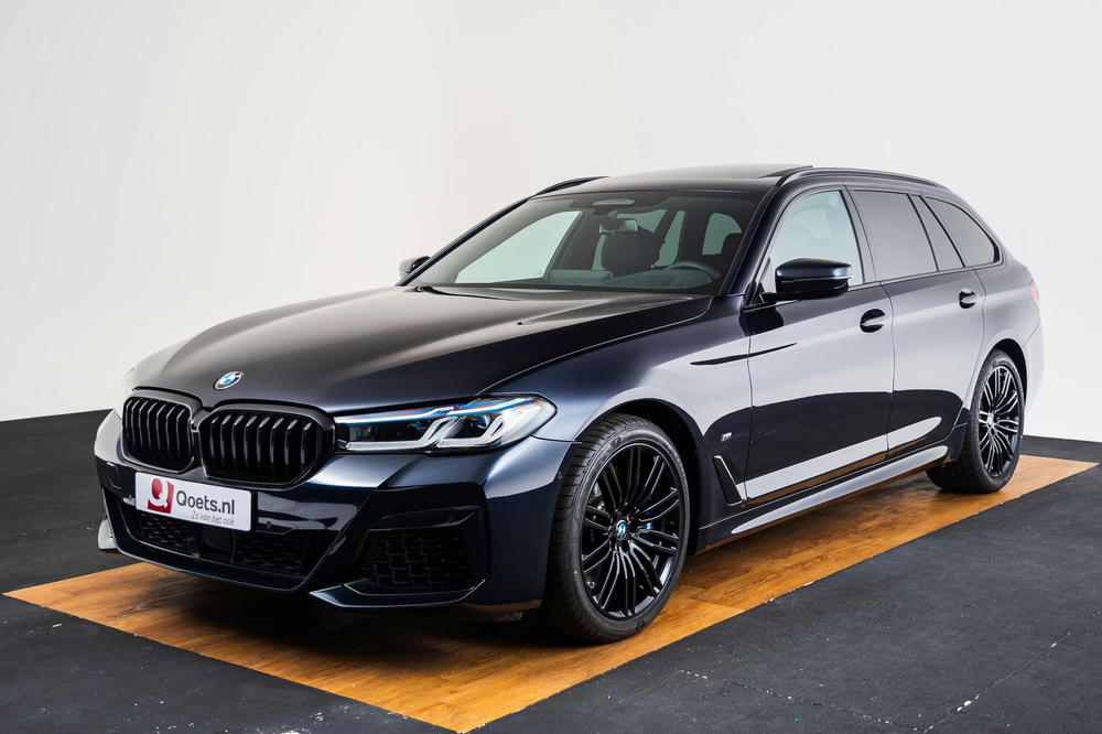 BMW 520i Touring - Carbonschwarz