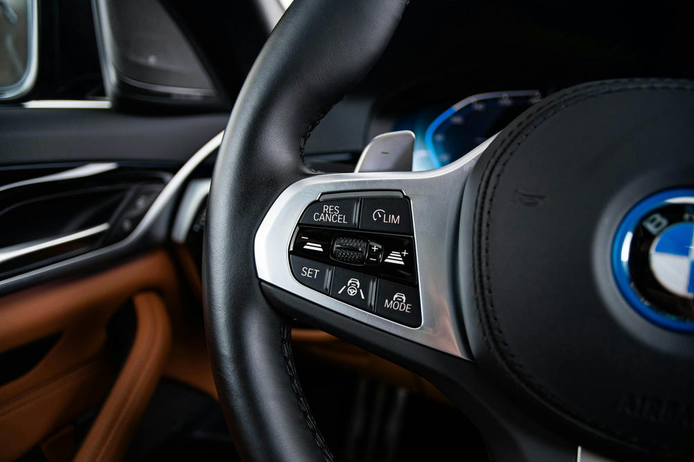 BMW 530 e touring driving assistant prof