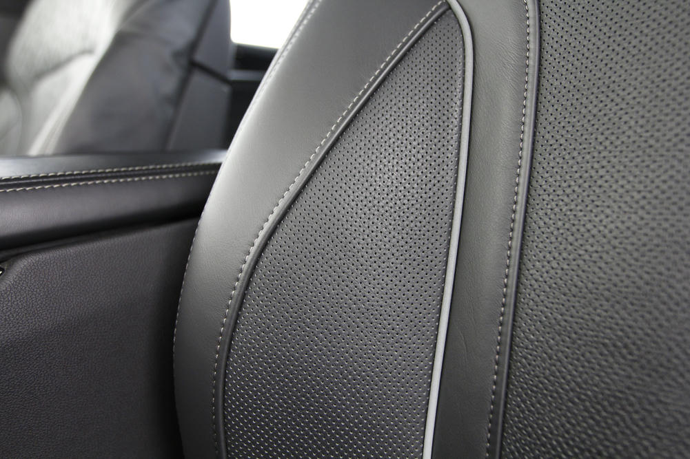 BMW 5 Serie - 453 - Stoelventilatie voor de voorstoelen.JPG