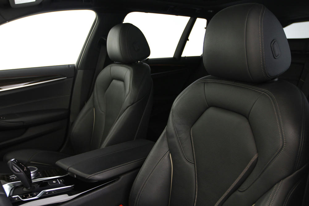 BMW 5 Serie - 481- BMW Sportstoelen.JPG