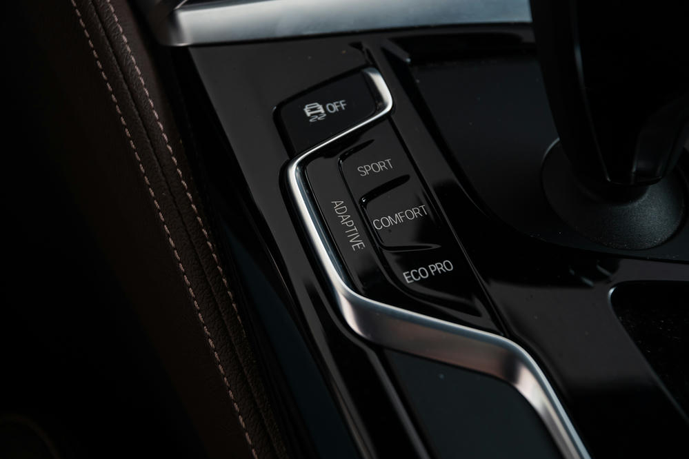 BMW 5 Serie 223- Adaptief onderstel.jpg