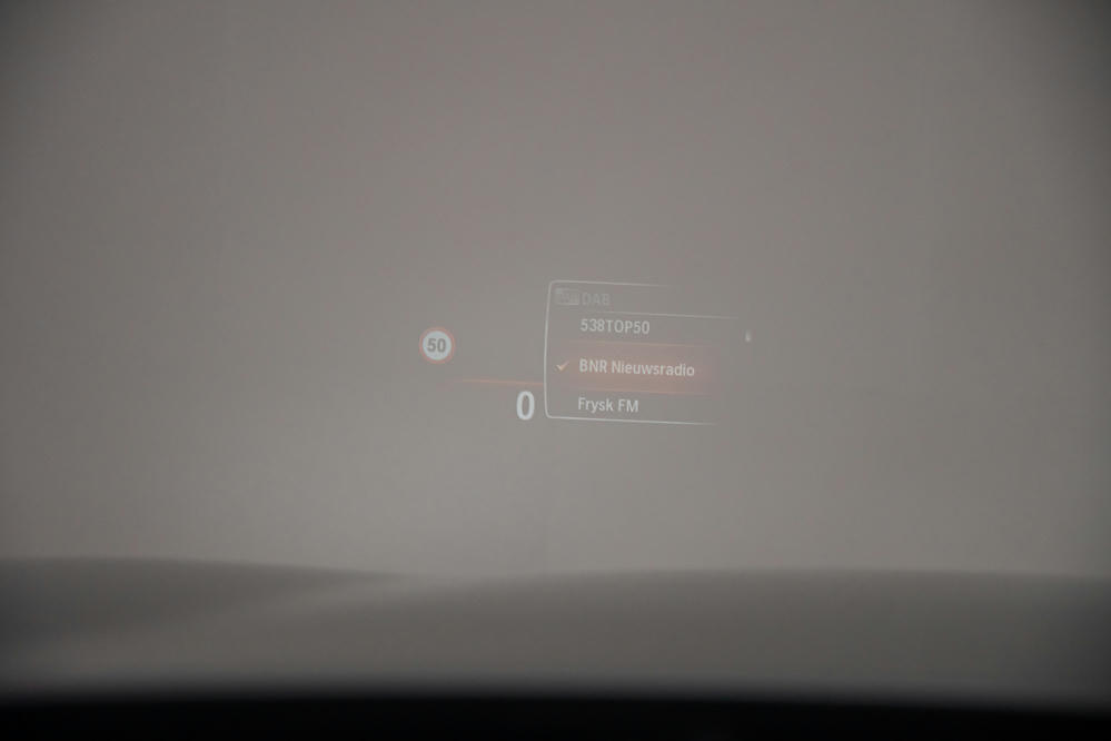 BMW 5 Serie BMW X5 - 610 - BMW Head-Up Display.jpg