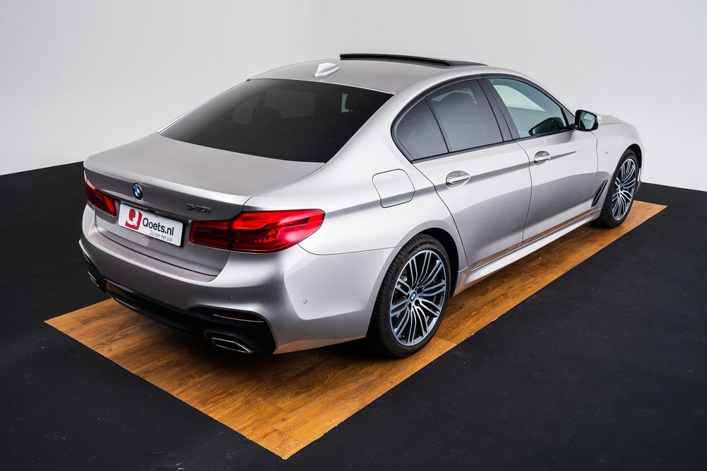 BMW 5 Serie Rhodonitsilber metallic 11.jpg