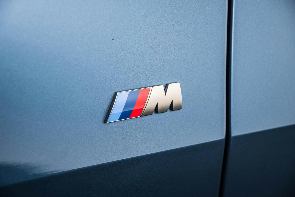 BMW Arctic Race Blue (12).jpg