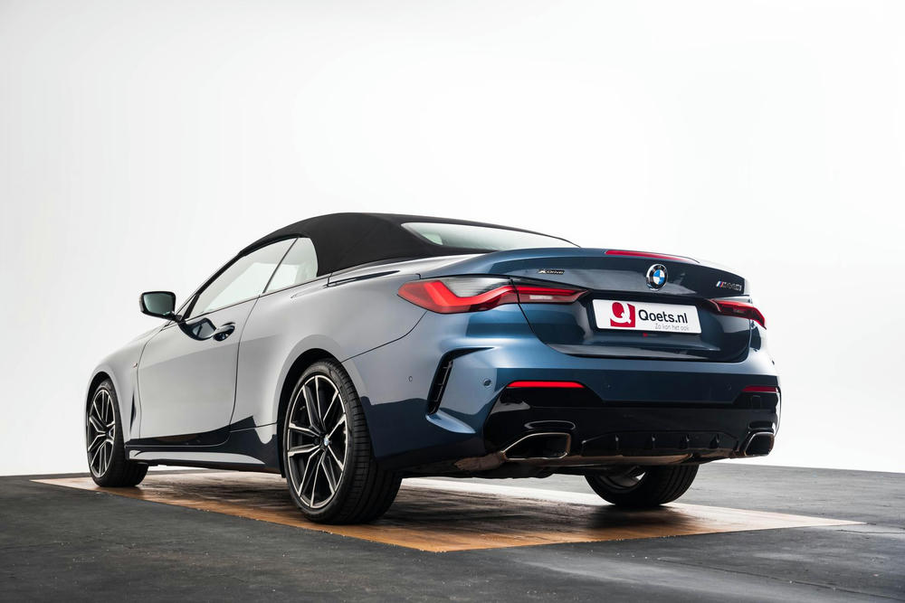 BMW Arctic Race Blue (8).jpg