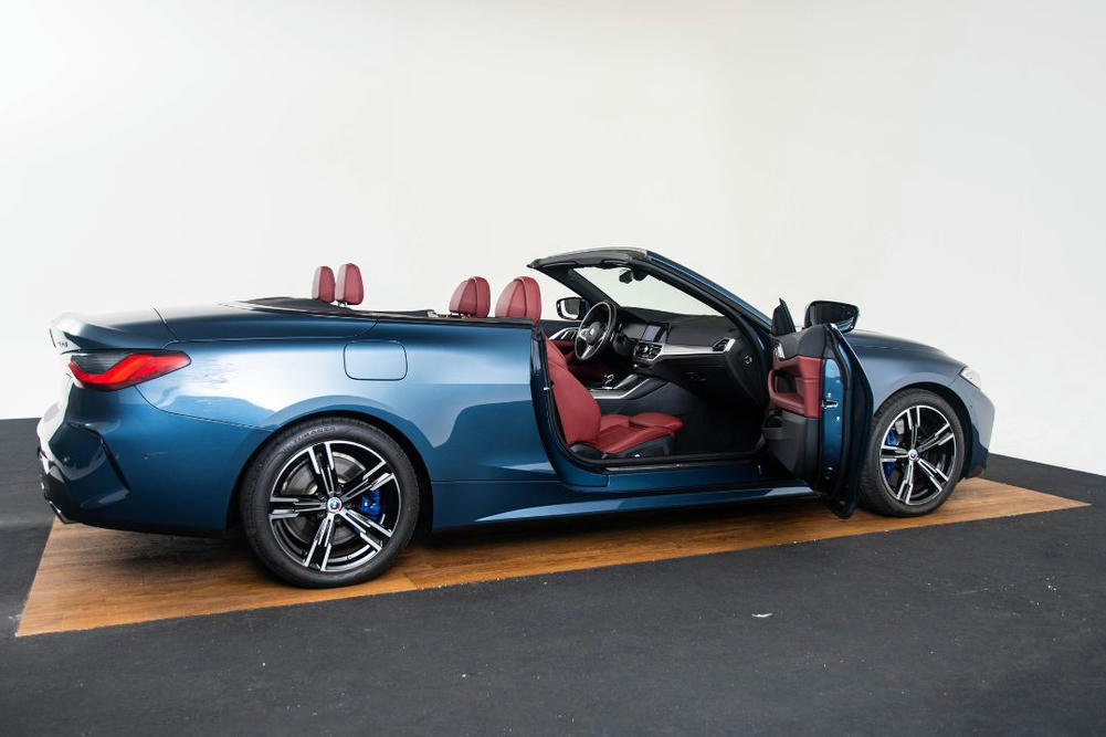 BMW Arctic Race Blue metallic (10)