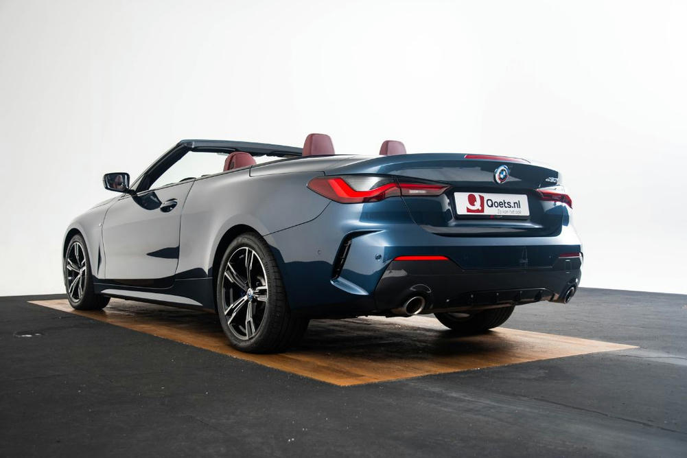 BMW Arctic Race Blue metallic (14)