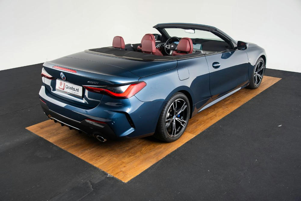 BMW Arctic Race Blue metallic (8)