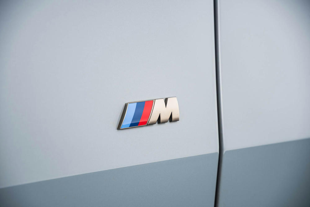 BMW Brooklyn Grau (1).jpg