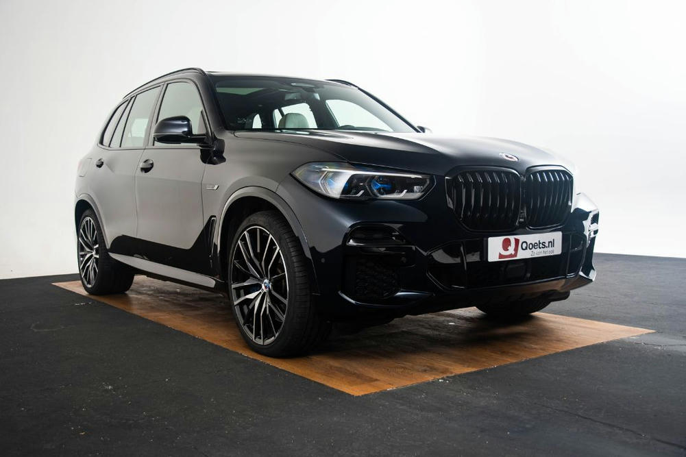 BMW Carbonschwarz metallic (11)