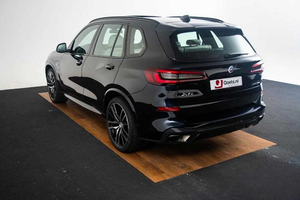 BMW Carbonschwarz metallic (12)