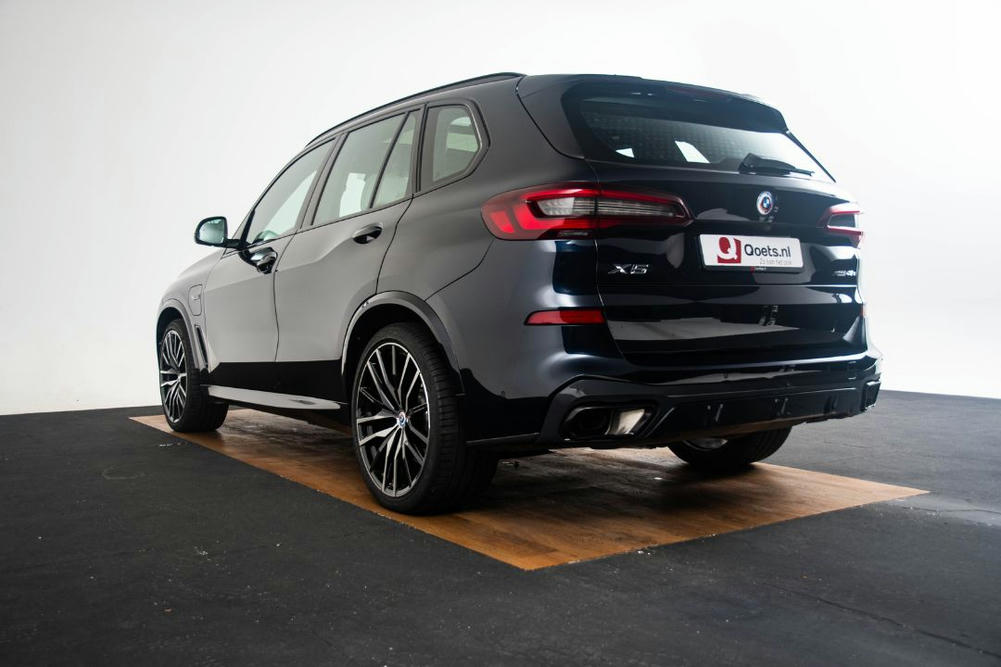 BMW Carbonschwarz metallic (13)