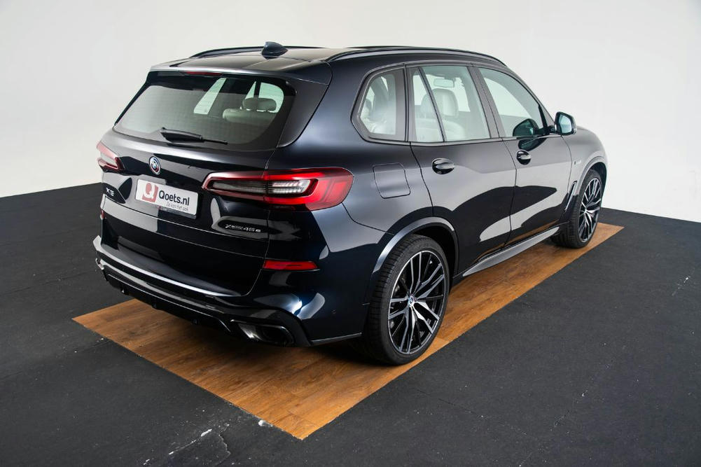 BMW Carbonschwarz metallic (7)