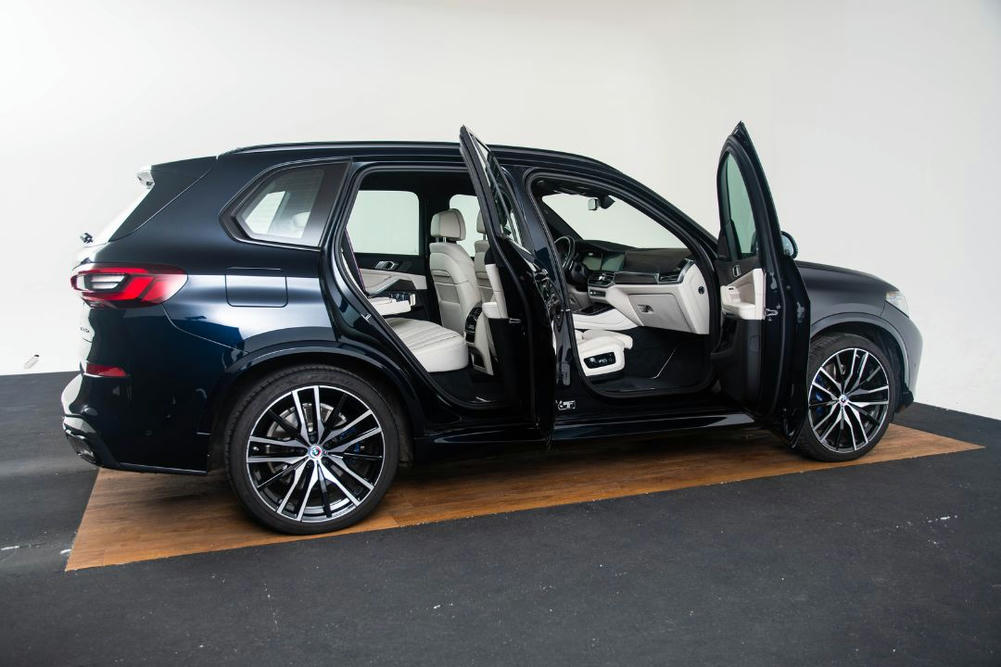 BMW Carbonschwarz metallic (9)