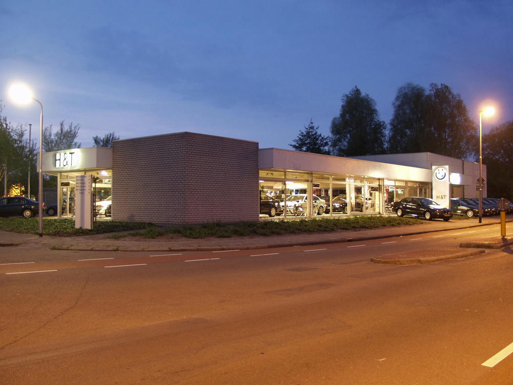 BMW Dealer Friesland - Leeuwarden.jpg