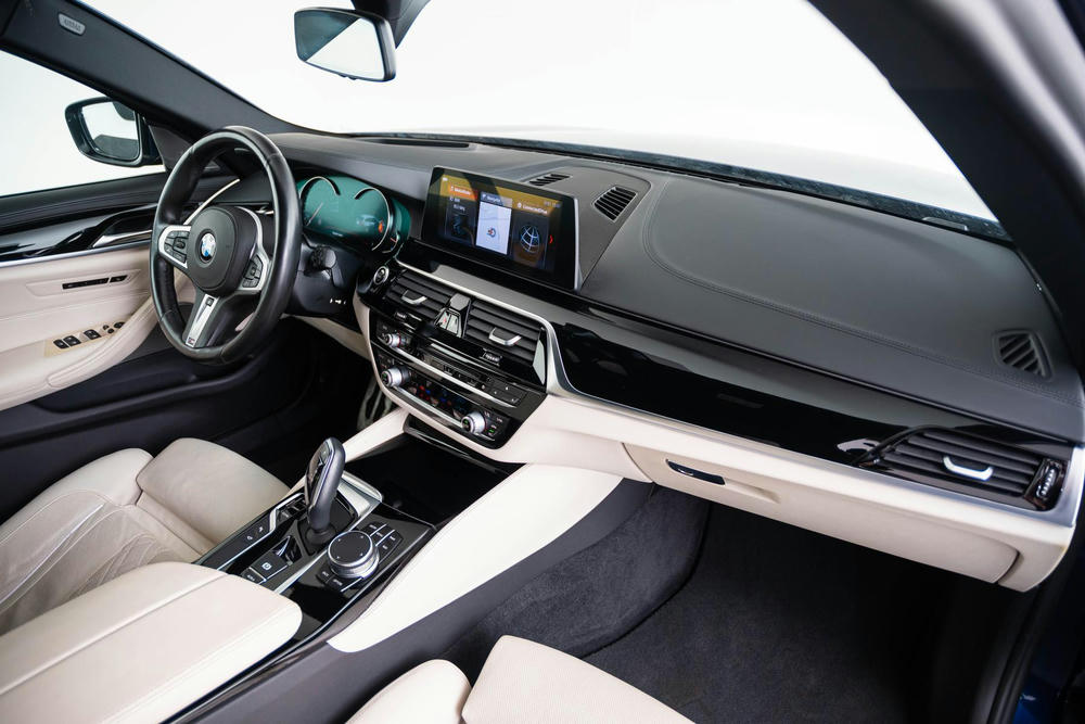 BMW Exklusivleder Nappa Elfenbeinweiss (3).jpg