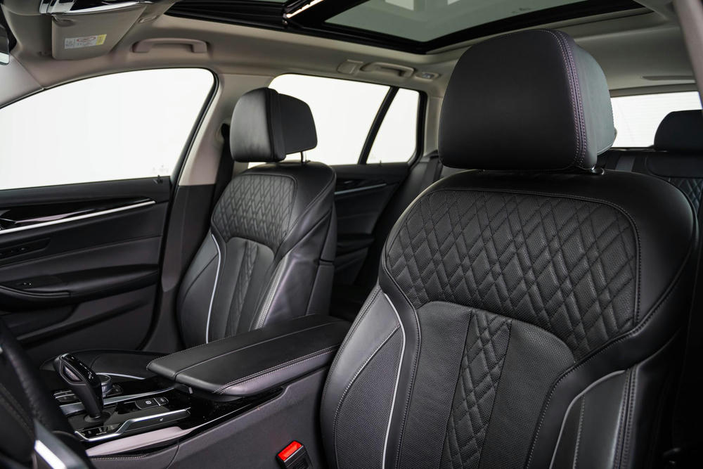 BMW Exklusivleder Nappa Schwarz (10).jpg