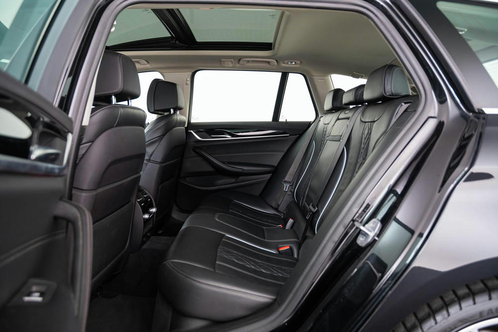 BMW Exklusivleder Nappa Schwarz (12).jpg