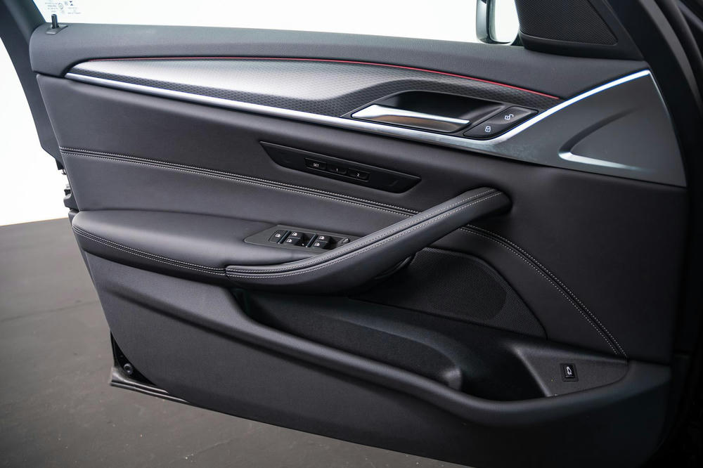 BMW Exklusivleder Nappa Schwarz (16).jpg