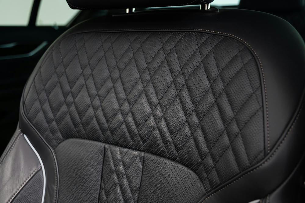 BMW Exklusivleder Nappa Schwarz (5).jpg