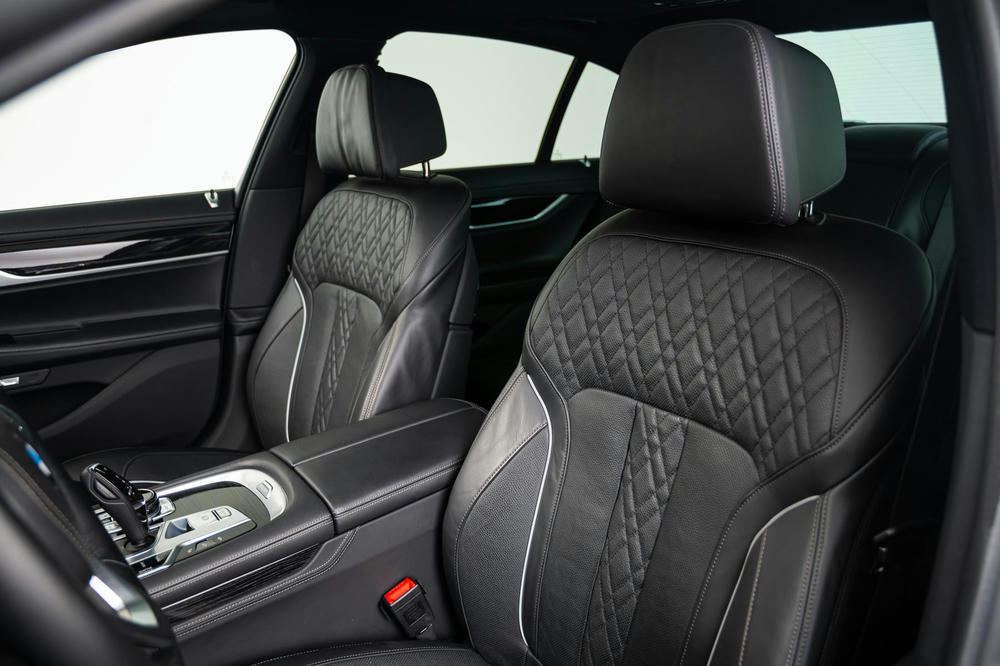 BMW Exklusivleder Nappa Schwarz (6).jpg