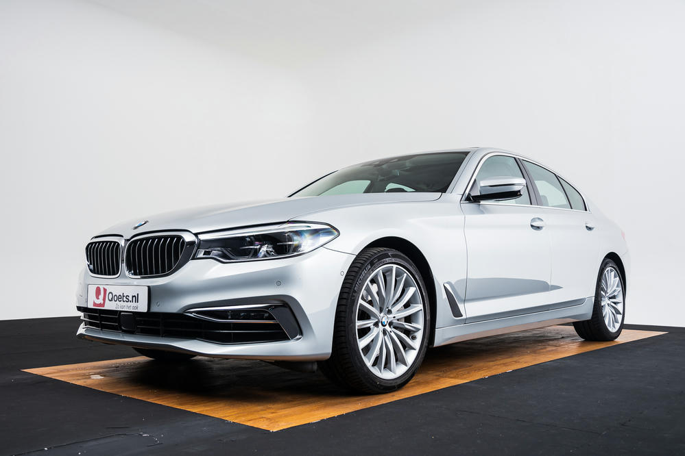 BMW Glaciersilber Metallic3.jpg