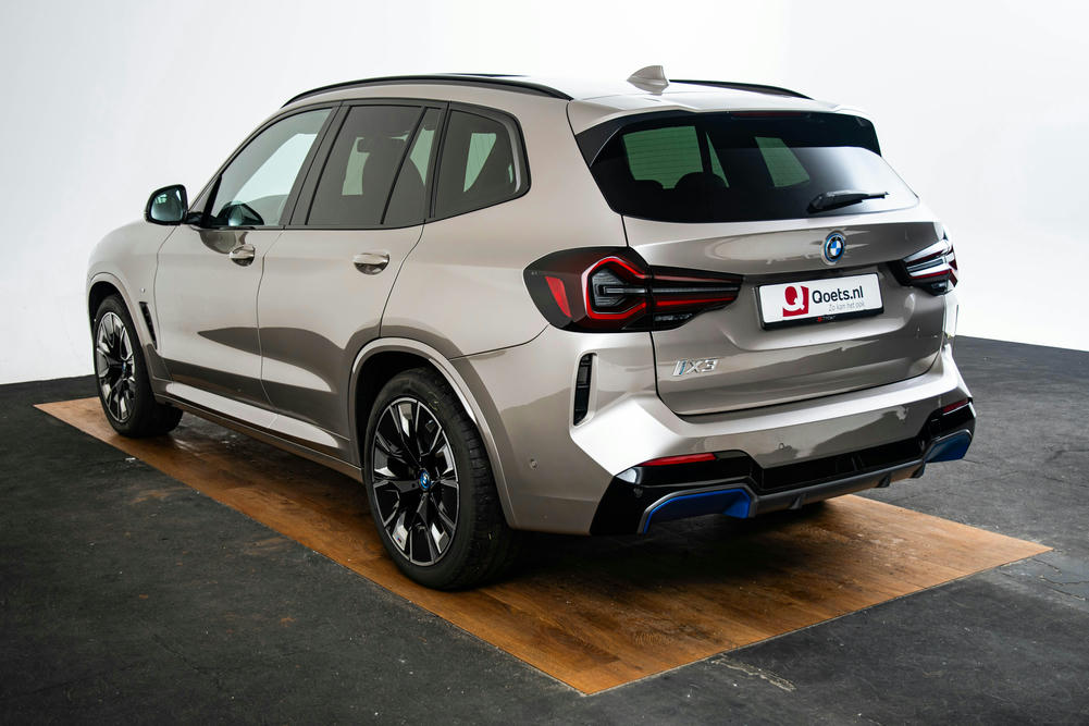 BMW Kaschmir-zilver metallic 2