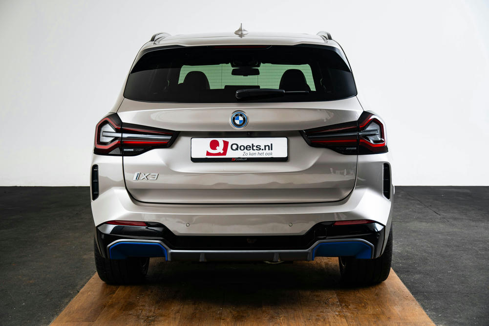 BMW Kaschmir-zilver metallic 3