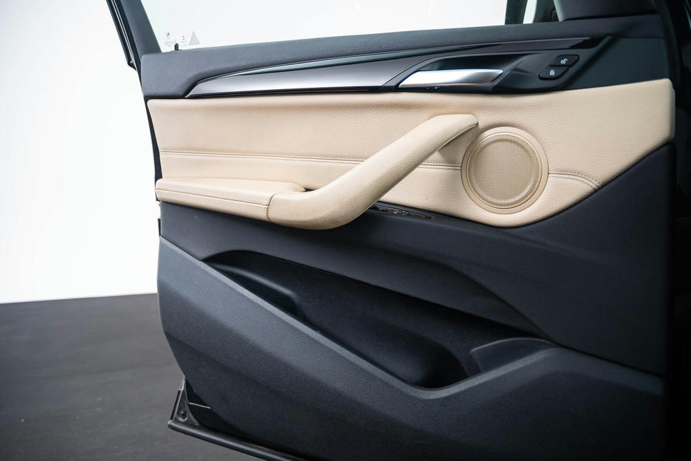 BMW Leder Vernasca Canberrabeige (10).jpg