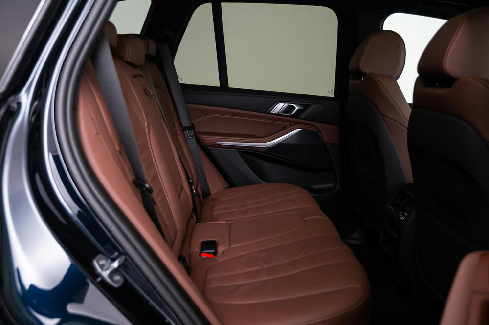 BMW Leder Vernasca Coffee (2).jpg